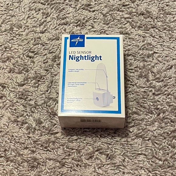 NWOT “Medline” 2-Pack LED SENSOR Sleek & Compact Night Light with Off/On Sensor - Picture 3 of 7